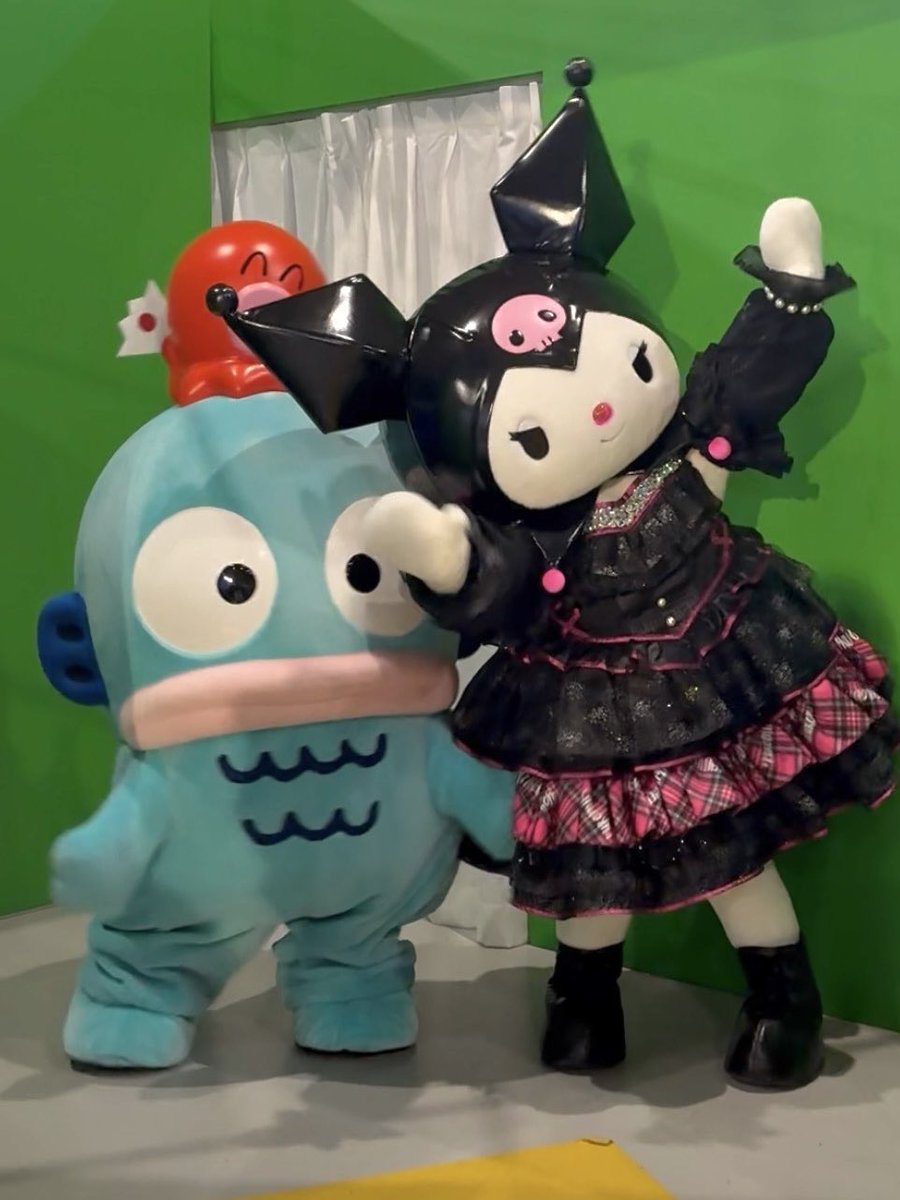 ひらパーのクロミちゃんとハンギョドン💕 仲良しでした💫 #ひらパー