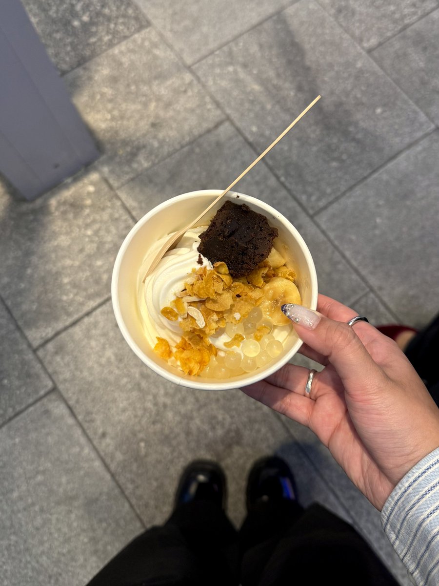 cakeshop's tweet image. i had ygf and yochi to celebrate my #FirstDayofWork