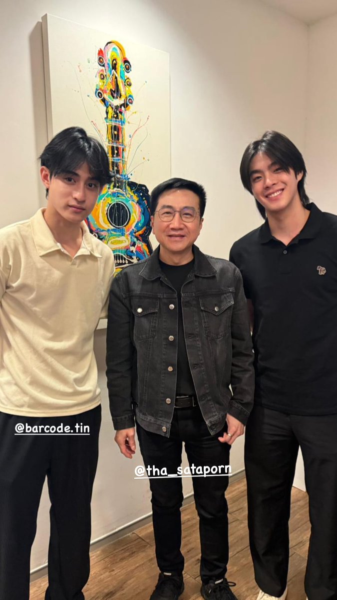 midoriihime's tweet image. 2025: Barcode brought fruits as a special gift for P’Tha

2026: Barcode brings his special person to meet P’Tha

😴🤟❤️

#Barcodekin
#Barcodetin
#KinThanachai