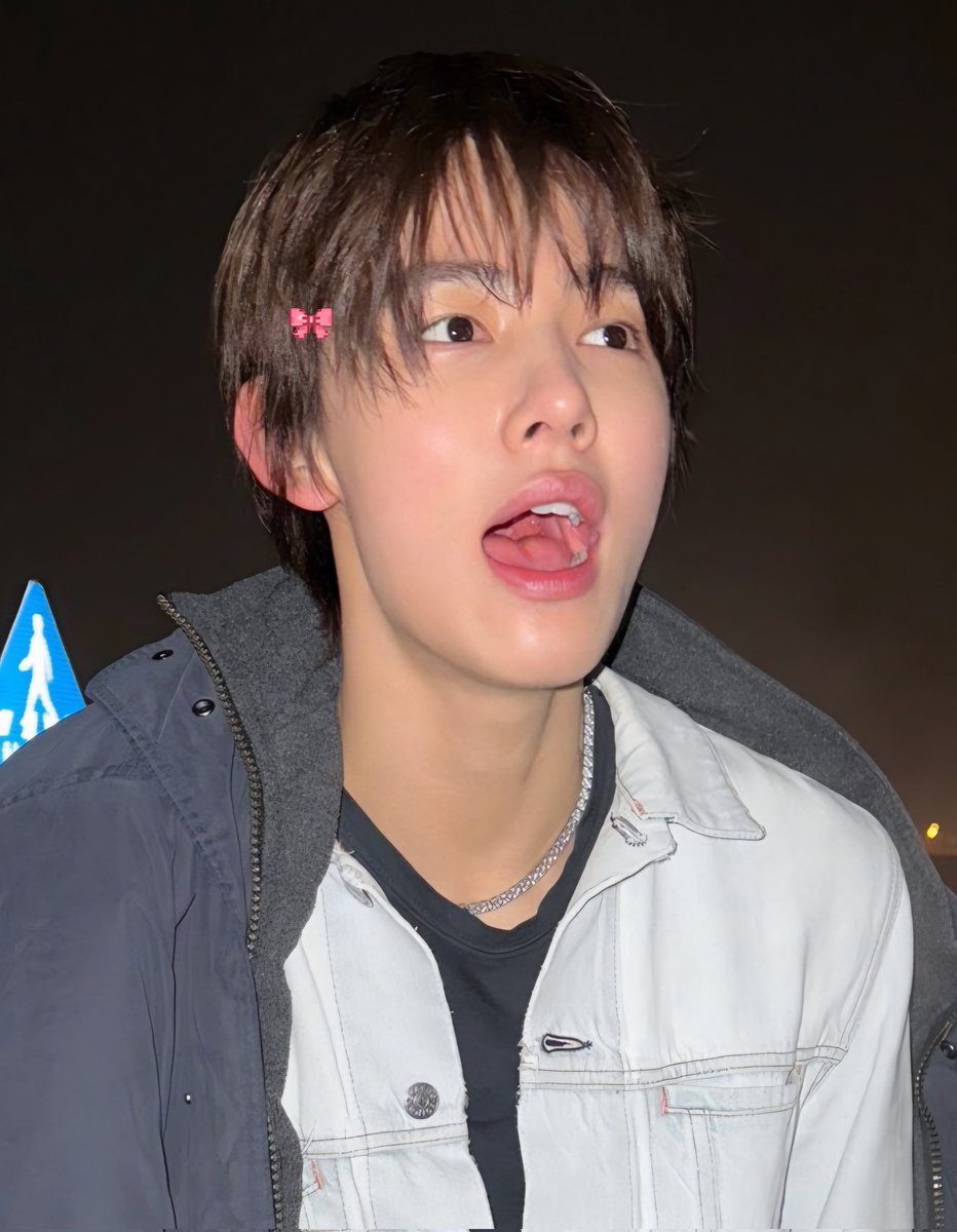 princess, tweet media