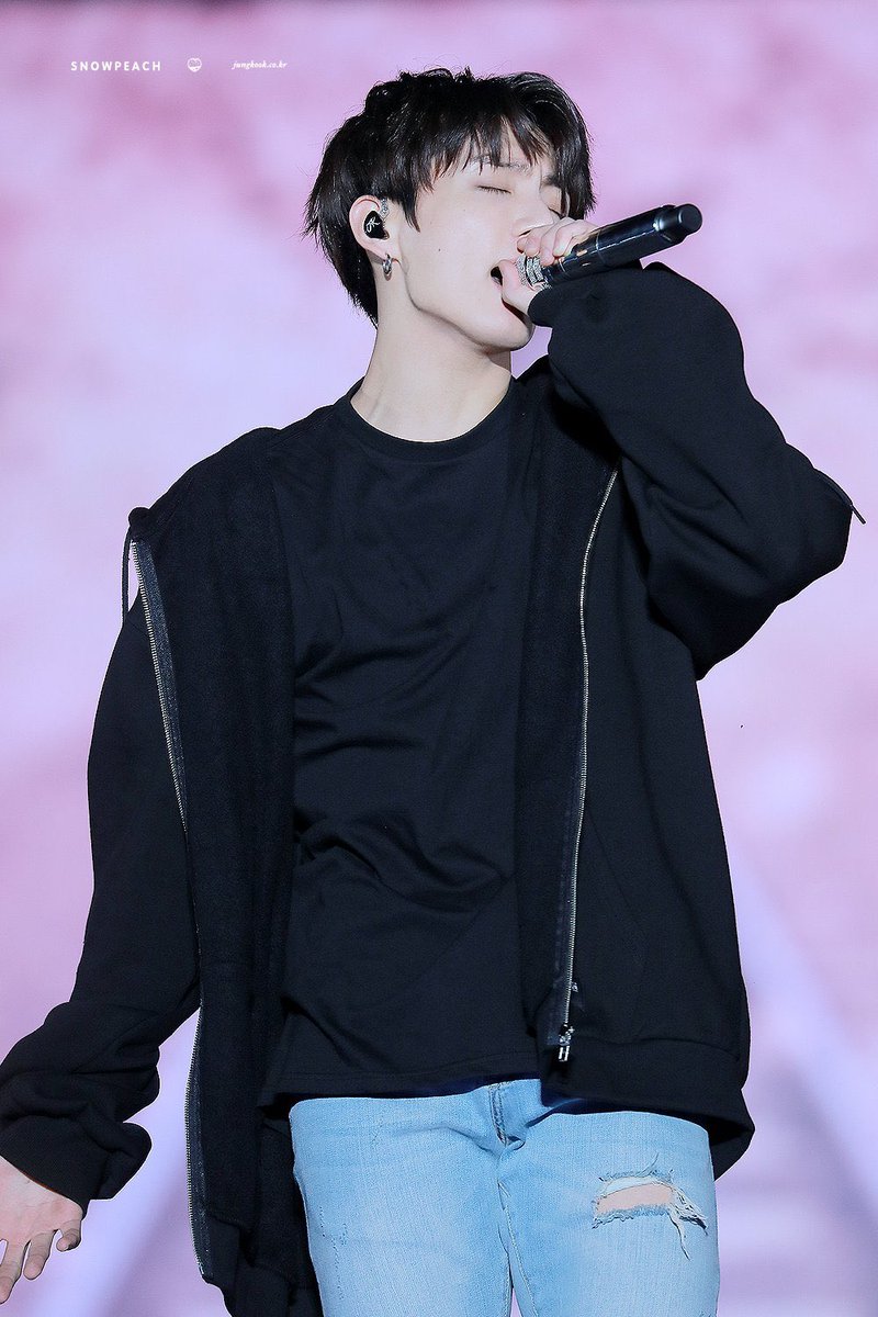 JK_126_KTH's tweet photo. WE LOVE YOU JUNGKOOK- ̗̀ ꪔ̤  ̖́-

いつだってそばにいるよ°・*:.。.☆

I'll do my best to support 
"#StandingNextToYou" sung by #Jungkook of #BTS.(@BTS_twt) https://t.co/8BUPRooZfM