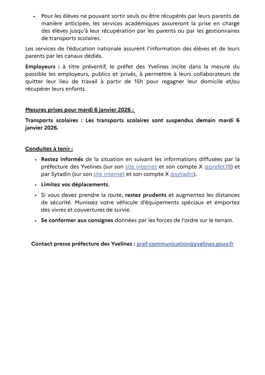 🟠#Météo | Les transports scolaires sont suspendus demain mardi 6 janvier.
Neige – Verglas <a href="/meteofrance/">Météo-France</a> place les #Yvelines en vigilance ORANGE neige-verglas à partir d’aujourd’hui 13h et jusqu’à mardi 6 janvier à 10h. 

🌨️ Des chutes de neige sont attendues cet après-midi (1 à 3