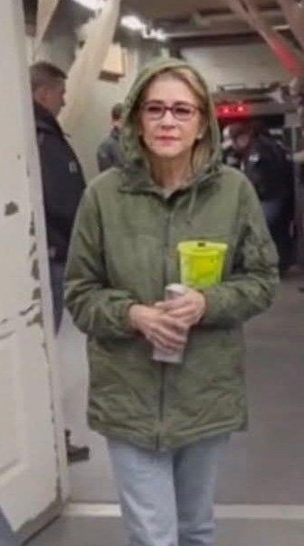 sama_generala's tweet image. Ahora un poema ...
No tiene precio ! 
Baila HDP cilita🤣