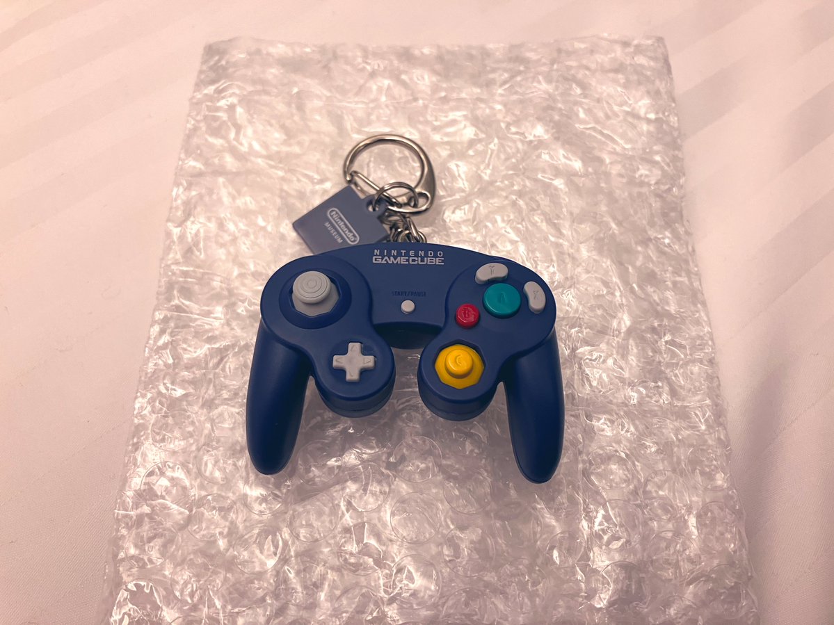 交換希望】 ニンテンドーミュージアム ゲームハードキーホルダー