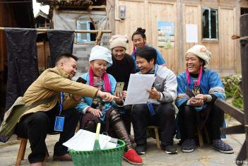 ClairGrandLoin's tweet image. #killline aux États-Unis vs système d’aide ciblée pour prévenir la rechute dans la pauvreté en #Chine
La véritable mesure de la civilisation d’une société réside dans la façon dont elle traite les groupes les plus vulnérables. #killline #PovertyAlleviation