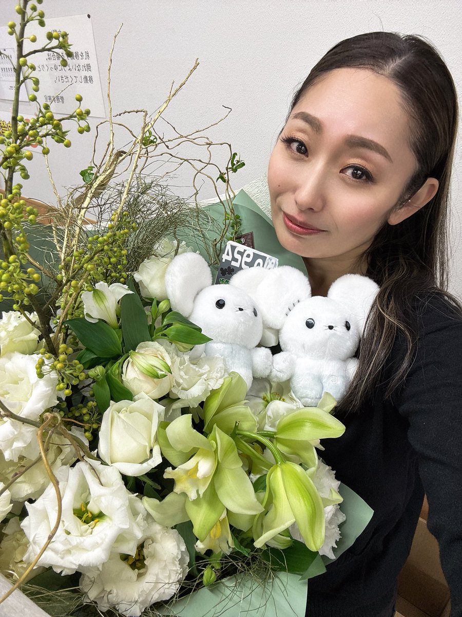 M1K1_ANDO's tweet photo. 今年の目標

❄️⛸️リンクに戻る
💪🔥身体作り
😌😊笑顔で過ごせる日を増やす
🎮📱ポケモンGOトレーナー頑張る
🙏🤍感謝の気持ちを忘れない

改めまして今年もよろしくお願いします

#安藤美姫
#mikiando
#目標 https://t.co/g9MQkMpoHj