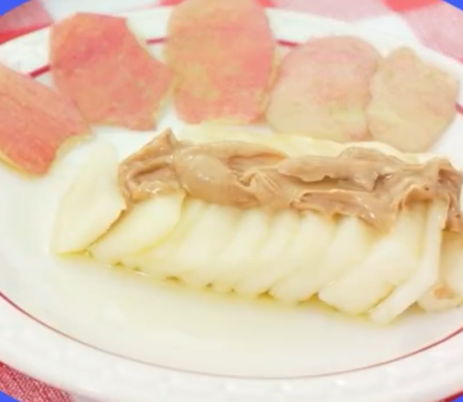 _rn_jm's tweet image. mbti별로 여자친구가 한참을 사과 깎다가 이런음식 보여주면 무슨반응할지 인용으로 공유해줘...

enfp.사과짜고맛있을것같다고박수쳐주기♡