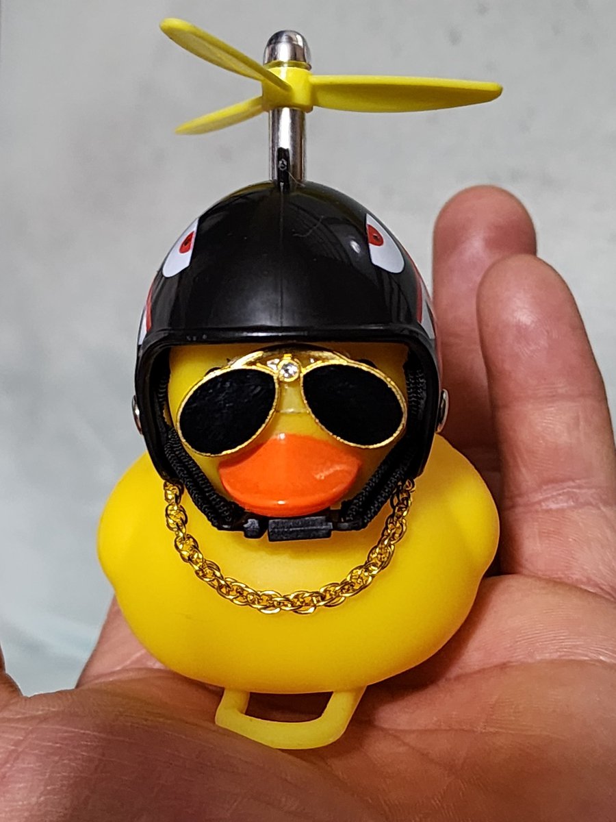 みんな大好きアヒル隊長をカブに取り付けるつもりが、兄貴からキティ