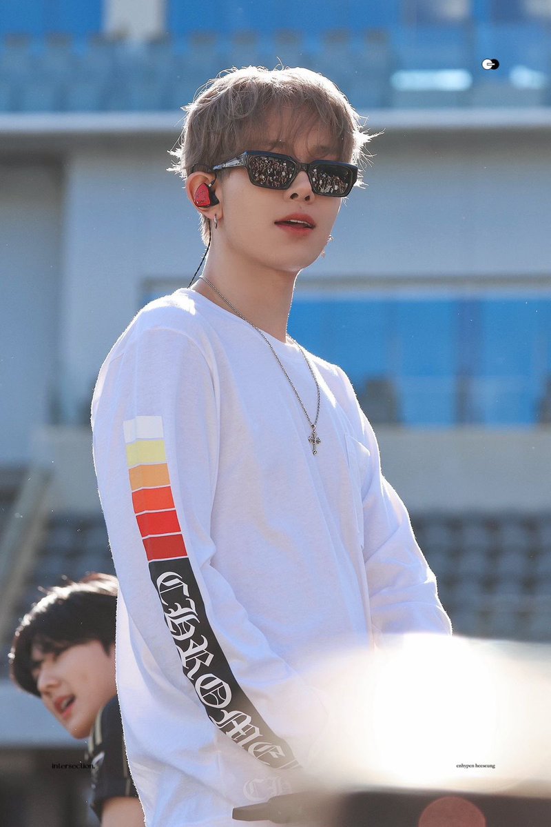 _idkpy's tweet image. คือศิลปินเห็นเราสภาพงี้หรอวะ 555555555