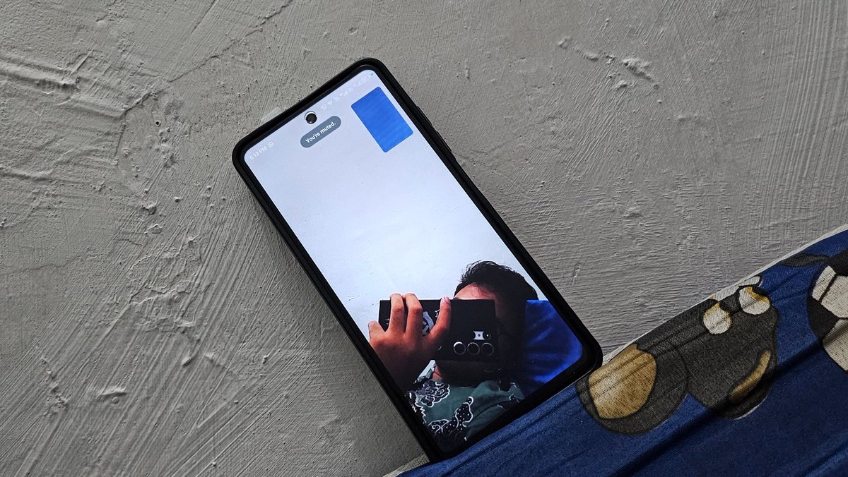 hiskiddult's tweet photo. sipaling clingy, lagi kerja tapi temennya tiba tiba masuk ruangan. di mute sama di sembunyiin dulu hihihi 🤠 https://t.co/XeDAPAFcn8