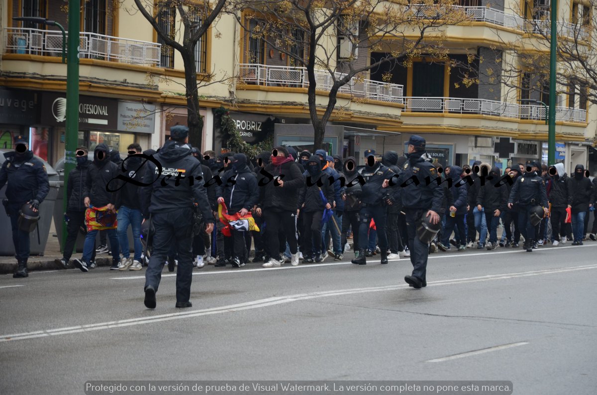 LA GRADA DETRÁS DE UNA CÁMARA tweet media