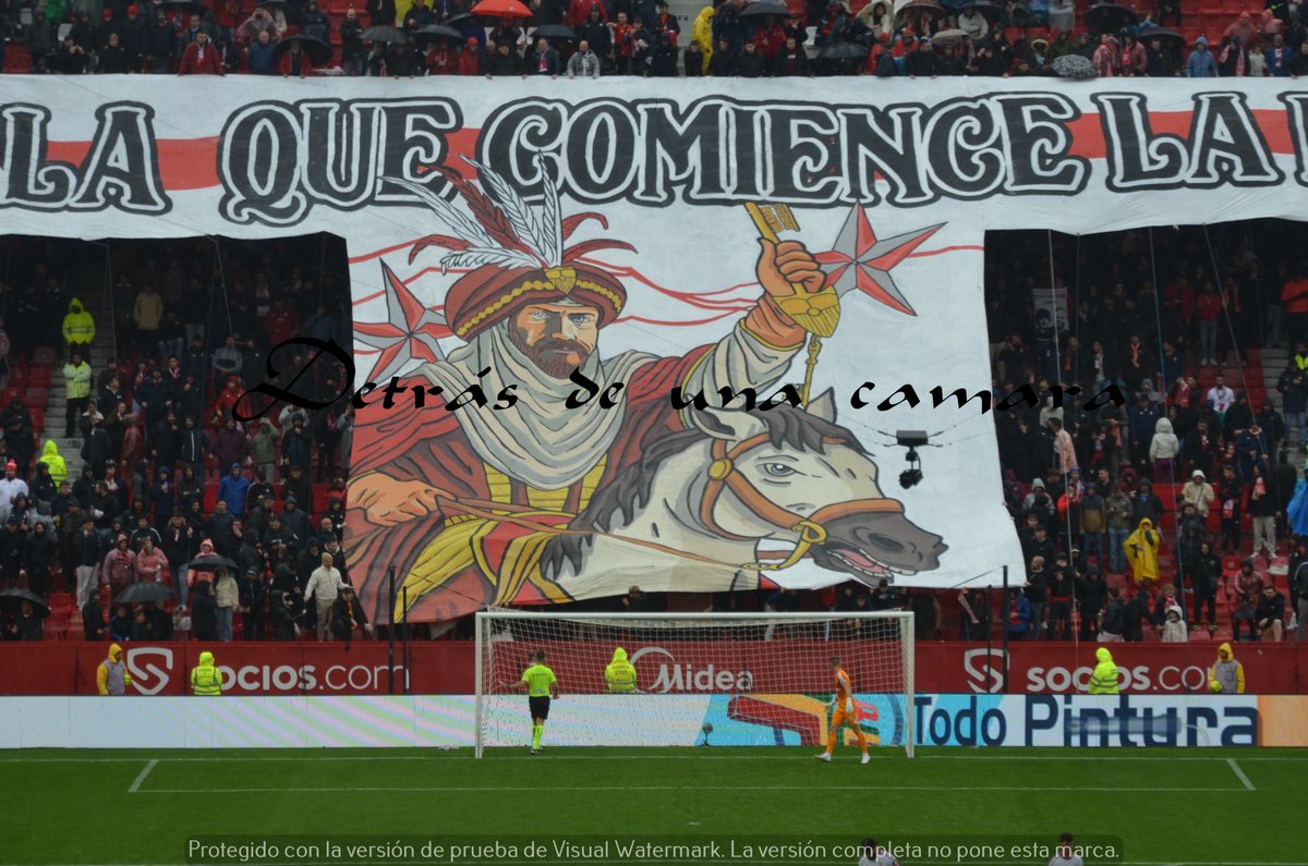 LA GRADA DETRÁS DE UNA CÁMARA tweet media