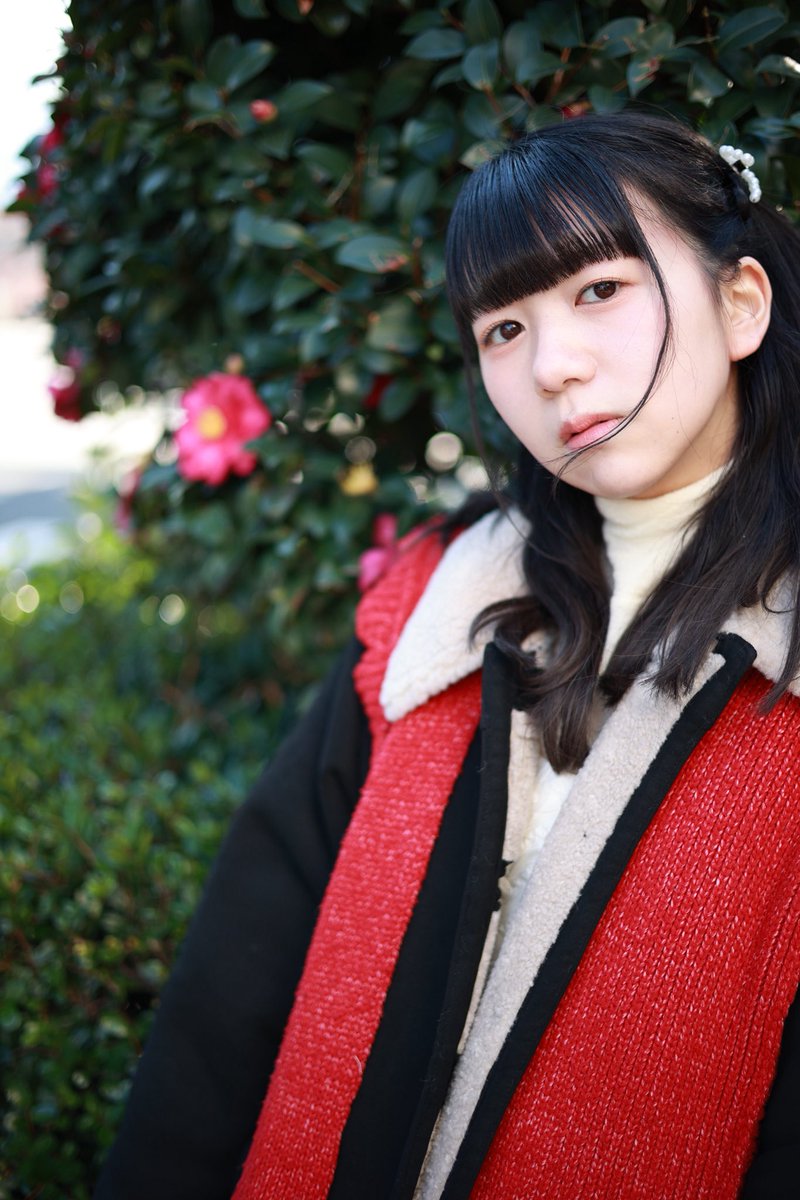 amanotaku_mA's tweet photo. "がらんどうに咲く　あなたに染められた赤い花"

#未定 様( @MITEIMEMODE ) 
#MEMODEPHOTO 様 （ @memode_photo ）
#ポートレート 
#一眼レフ 
#写真好きな人と繋がりたい 
#ファインダーの越しの私の世界 https://t.co/OKUIFExKIv