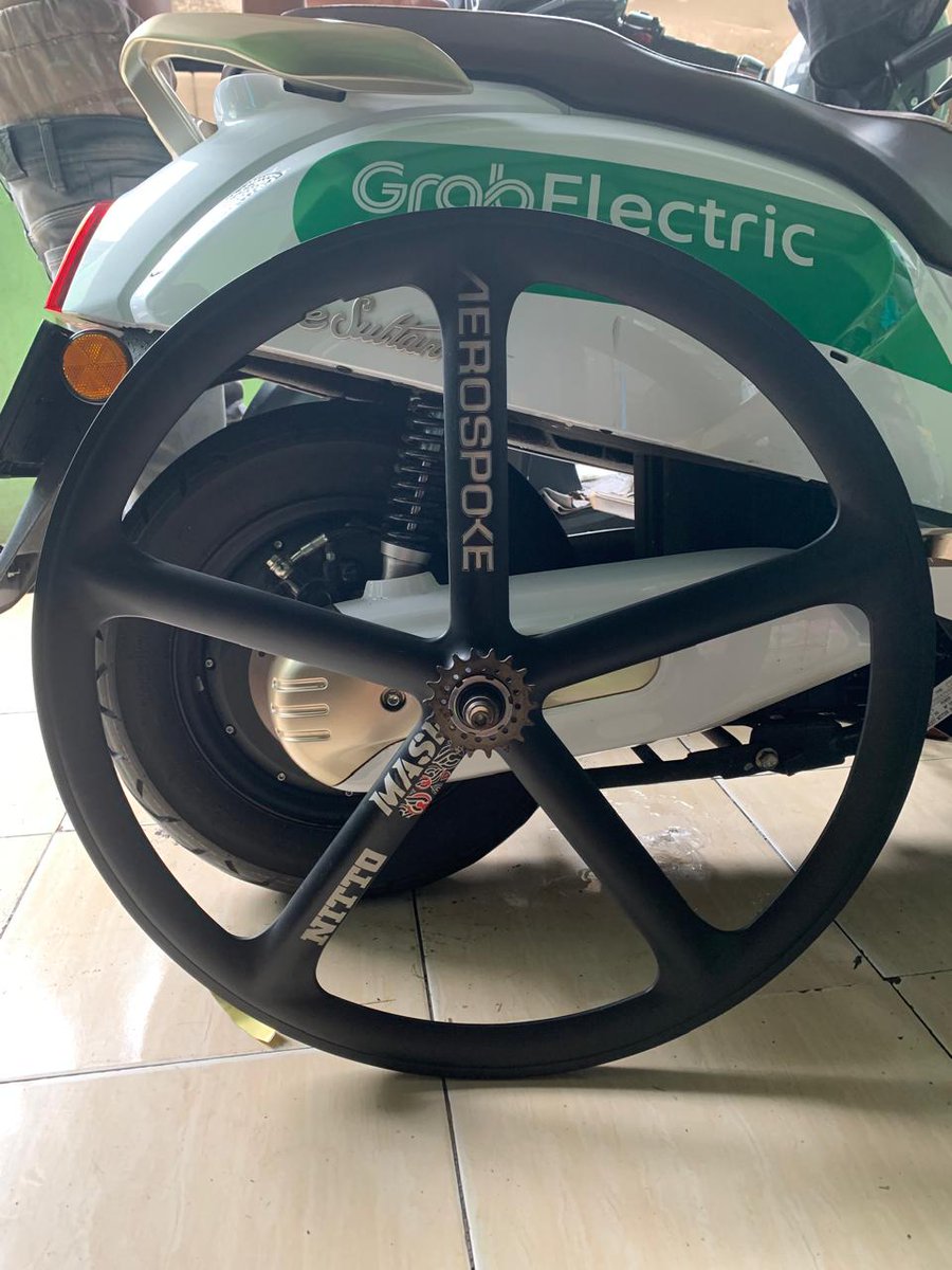 silvie handatan tweet media