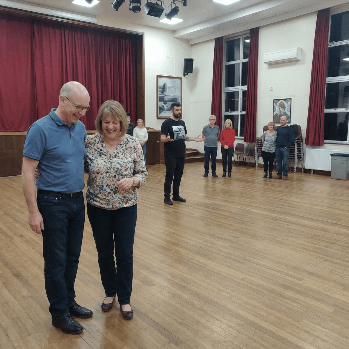 swingdanceco's tweet photo. Farnham! 📢 Looking for a fun way to get active?

Join our Absolute Beginners SwingJive course at All Hallows School! ✨ FREE trial class this Thursday, 15th Jan @ 8:30pm.

No experience needed &amp; totally beginner-friendly. Come have a dance with us! 👇 - https://t.co/pbHGvxFUPZ https://t.co/UdifoqHhsZ