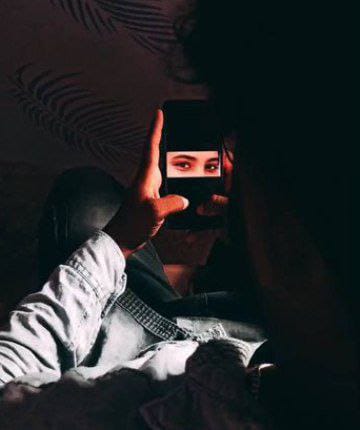 *आसान नहीं होता जज्बातों को यूँ अल्फाजों में उतारना_!!*

*लिखने से पहले हर दर्द महसूस करना पड़ता है__!!*