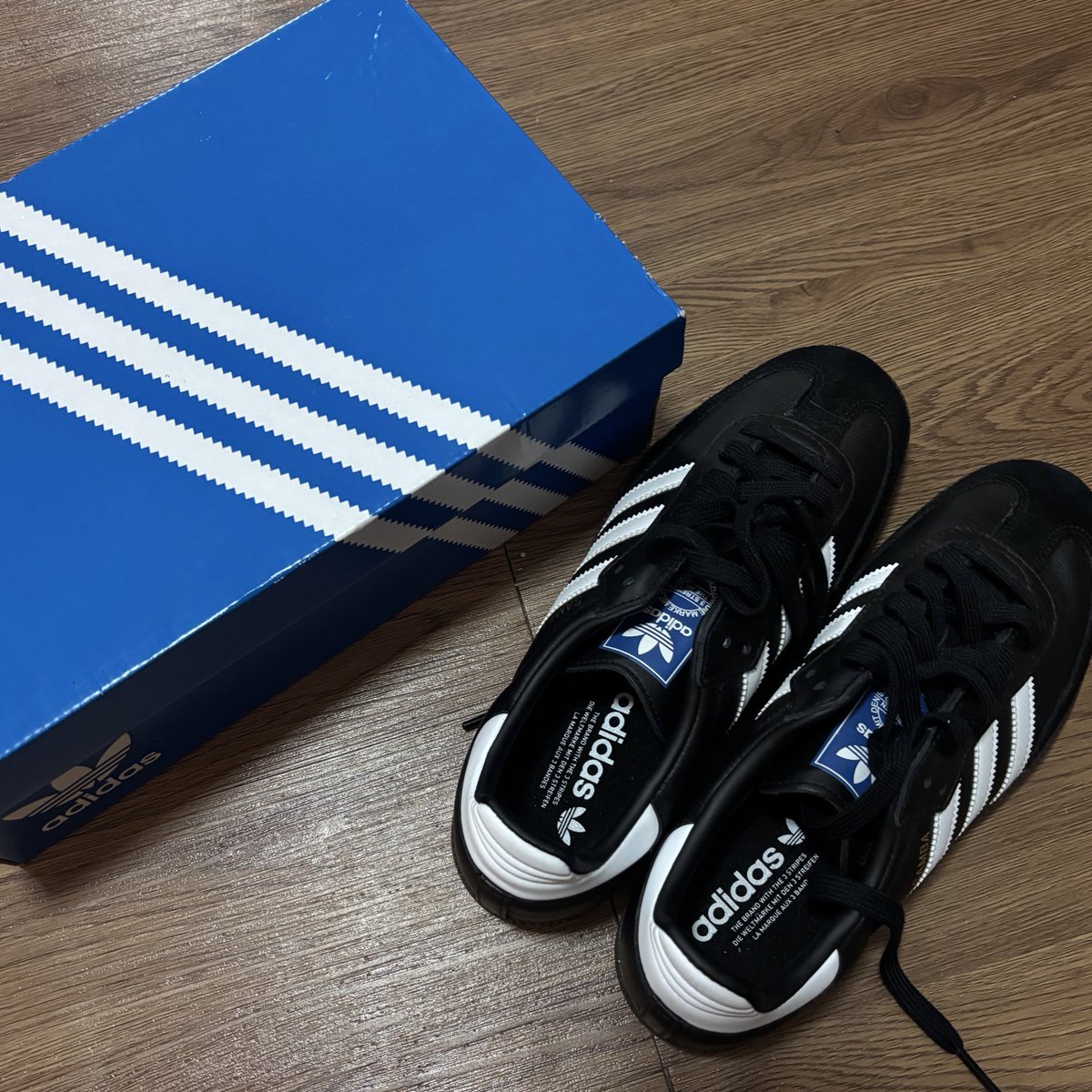 gunene888's tweet photo. ส่งต่อ adidas samba og 🦓
แท้ 100% มีใบเสร็จ สภาพ 99% เคยใส่ครั้งเดียวใหม่กริ้บ 
size: 42 / 8uk
🌺 2,100 (from3800) 

#ส่งต่อsamba #ส่งต่อadidassamba #ส่งต่อadidas #ส่งต่อadidasของเเท้ #adidassamba #adidassambaog #adidas #adidasthailand https://t.co/9gO5SYwV7n