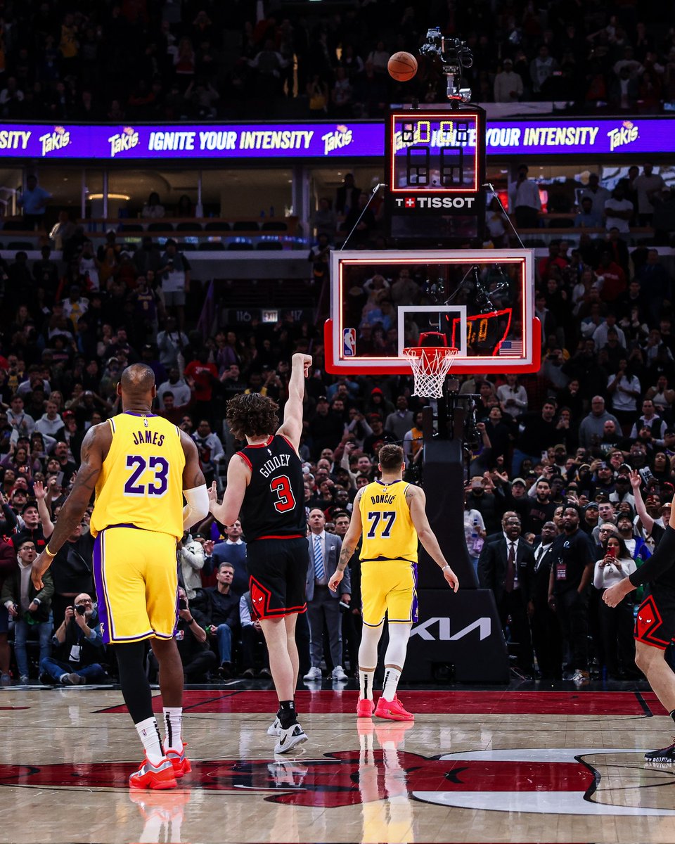 21 𝕾𝖆𝖗𝖎 tweet media