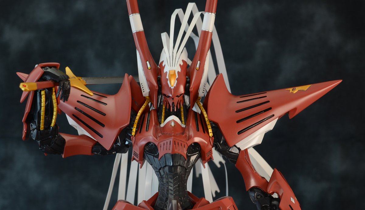 tk152r8's tweet image. ファントム　慧茄騎　完成
wsc製　原型は生嶋さん

髪の毛？のエッチングは何本か根元から折れたり、塗装剥げたりで難儀しました🥲
顔から生えてるのはプラリペアでガッチリ付けましょう。

似たアングルが多いですがベイル有無があります～
続⬇