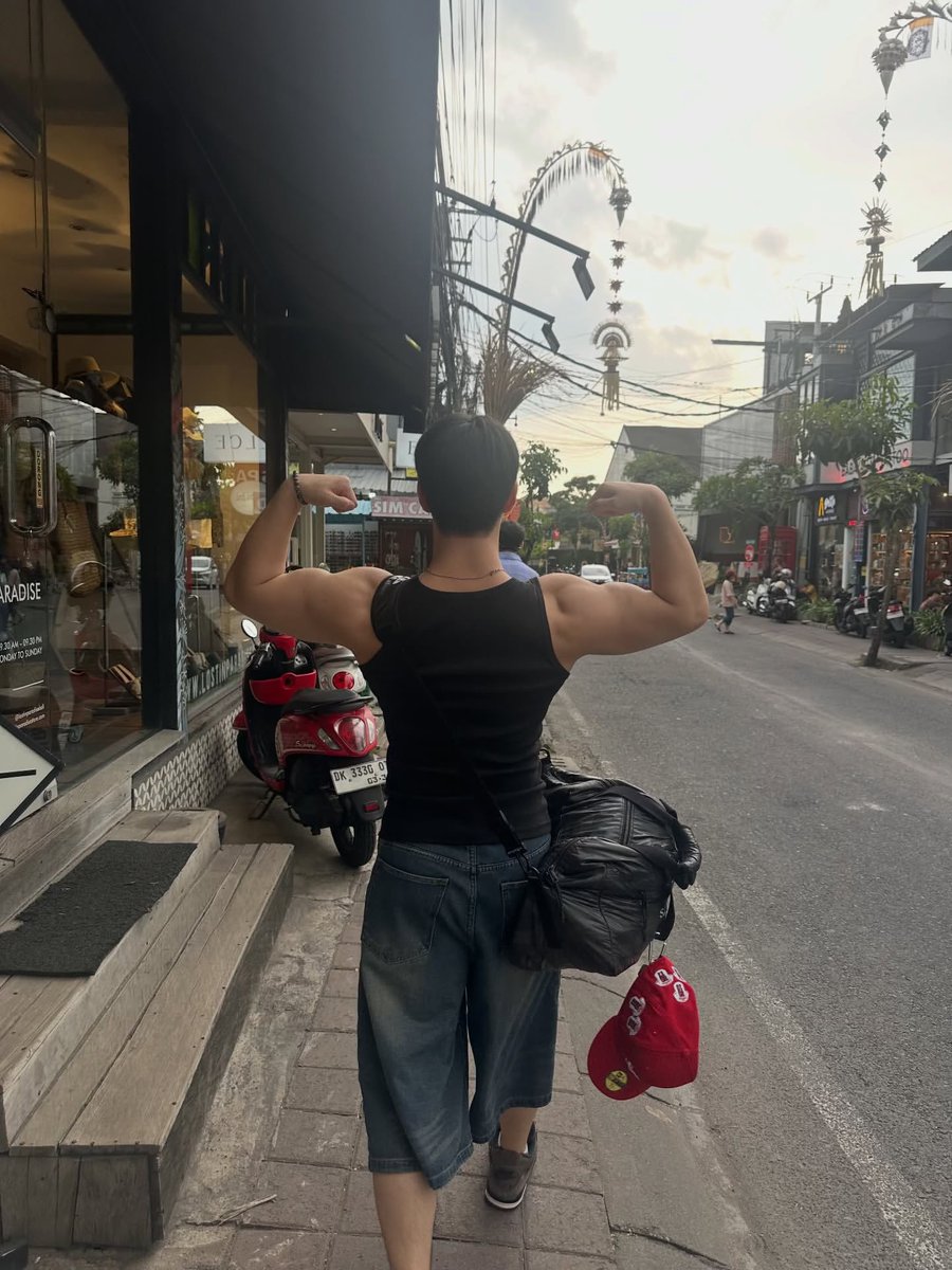 p1hits's tweet image. intak instagram post

"bali boy TAKKI~😎💦☀️🩳🏖️🐒"

#P1Harmony #피원하모니 #인탁