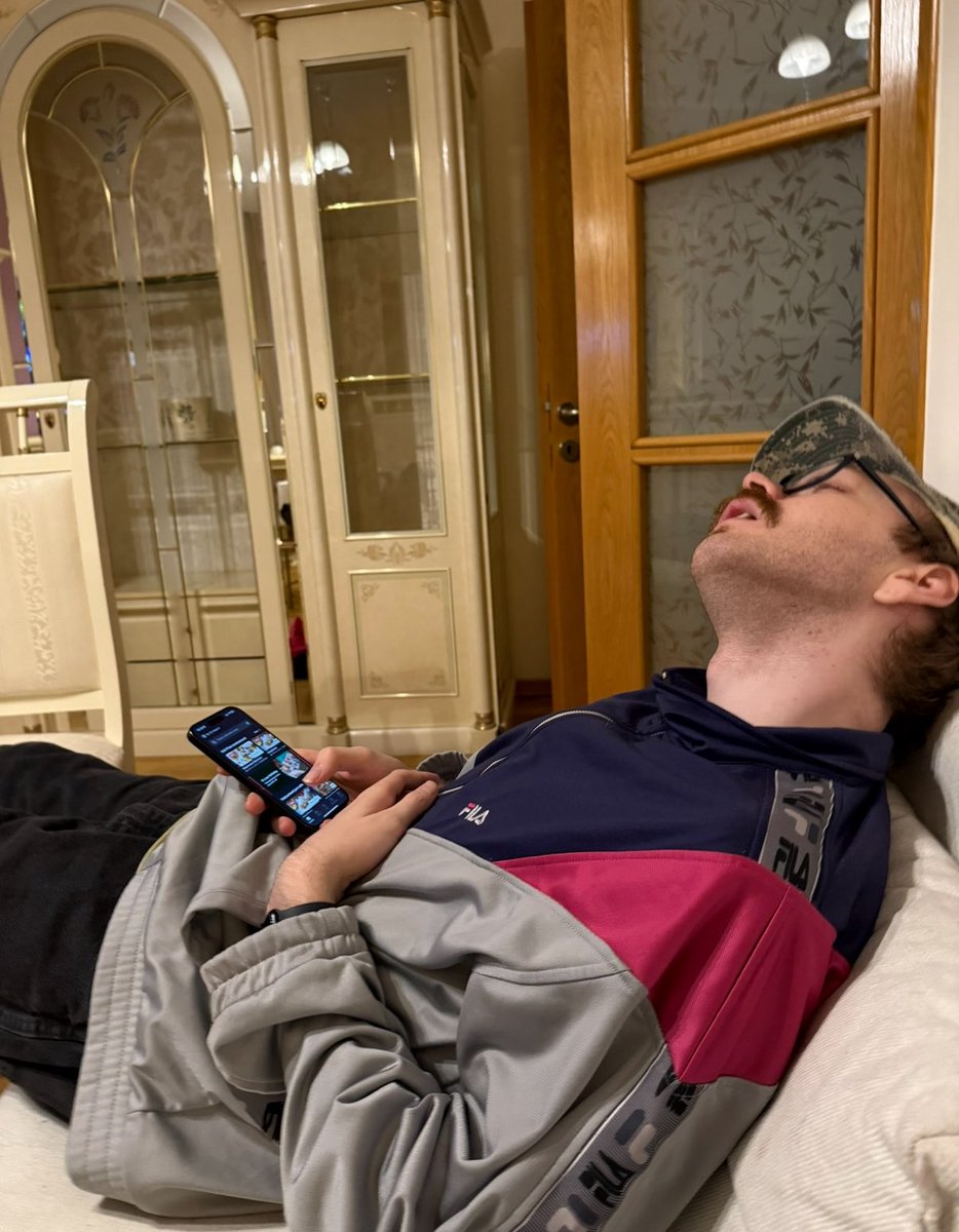 AverageHarry 🥭 tweet media