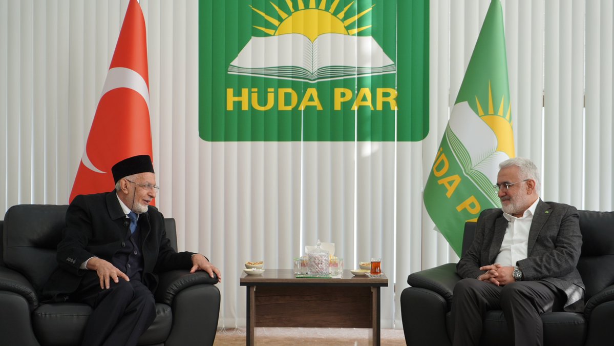 HurDavaPartisi's tweet image. Genel Başkanımız Sayın Zekeriya Yapıcıoğlu, İhvan-ı Müslimin Genel Şûra Üyesi Dr. Muhyiddin ez-Zayit başkanlığındaki heyeti Genel Merkezimizde ağırladı.

Görüşmede İslam dünyasındaki güncel meseleler hakkında istişarelerde bulunuldu.