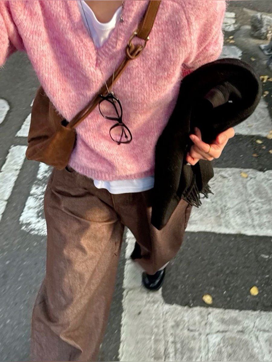 softparisian's tweet image. pink and brown 💗🤎