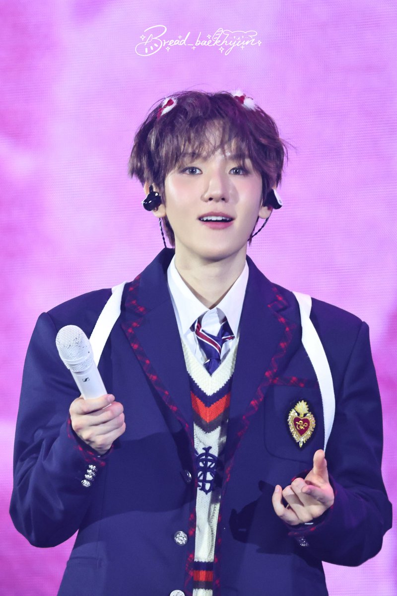 Bread_baekhyun's tweet photo. ₍˄·͈༝·͈˄*₎◞ ̑̑💓💜～～

| 260104
<Reverie> in Seoul
#백현 #BAEKHYUN #Reverie #伯贤 https://t.co/2pbD7plWy4