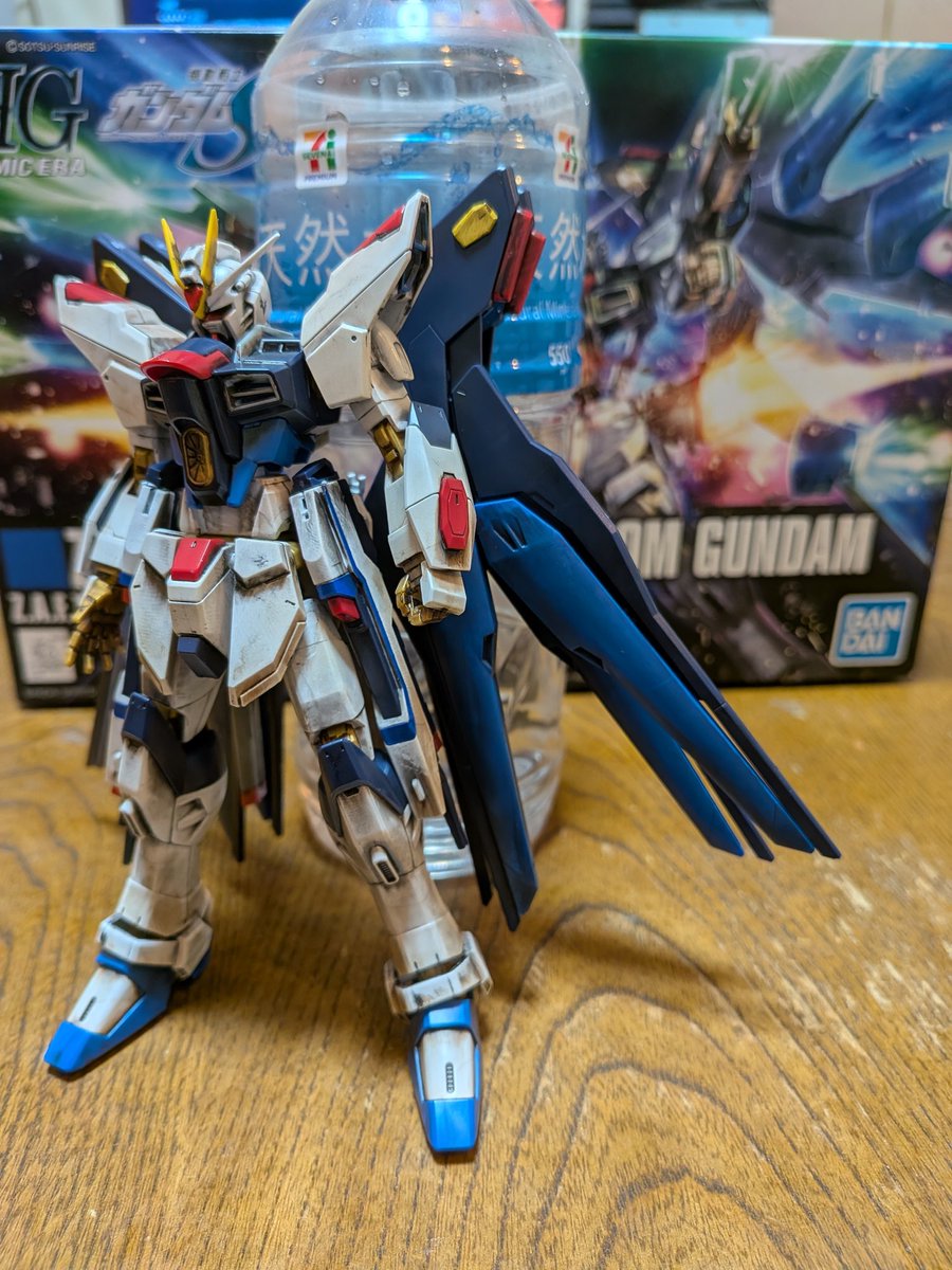 as1krr's tweet photo. 久方ぶりプラモでるを作ってみた笑笑
ストフ自立して立てん。 https://t.co/XIrhj5Fu3Y