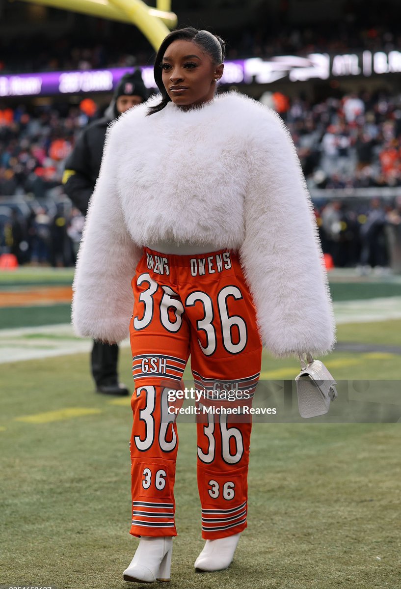 AthleteVanity's tweet image. Simone Biles and her baby, Jonathan Owens 📸❤️