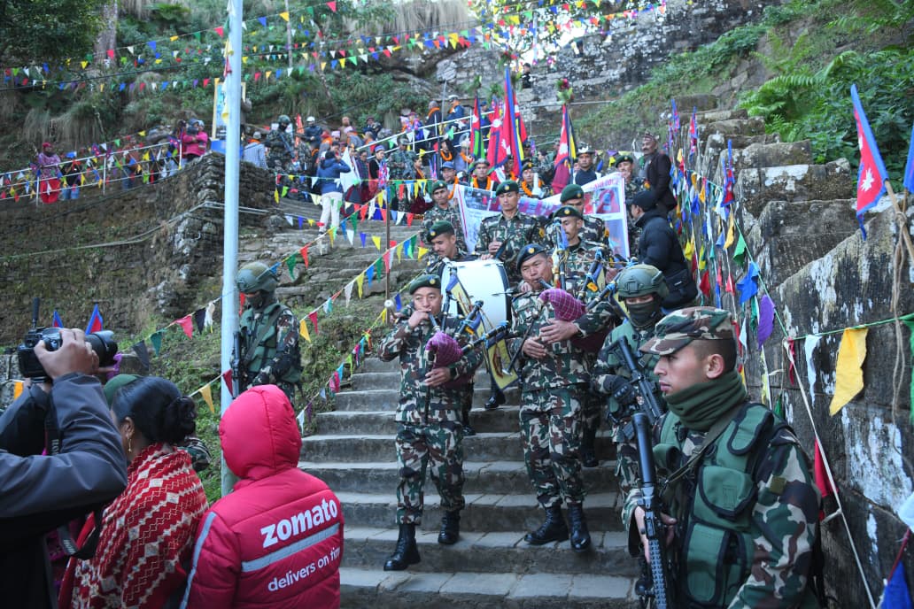 ३०४औँ पृथ्वी जयन्ती तथा राष्ट्रिय एकता दिवसको अवसरमा नेपाल एकीकरणको दौरान प्रयोग भएको गोरखा, धादिङ, नुवाकोट हुँदै काठमाडौँस्थित हनुमान ढोकासम्मको गोरखा-काठमाडौँ एकीकरण मार्ग पदयात्रा पौष २१ गते गोरखा दरबारबाट सुरू भयो ।
#NepaliArmy #PrithviJayanti #UnificationTrail