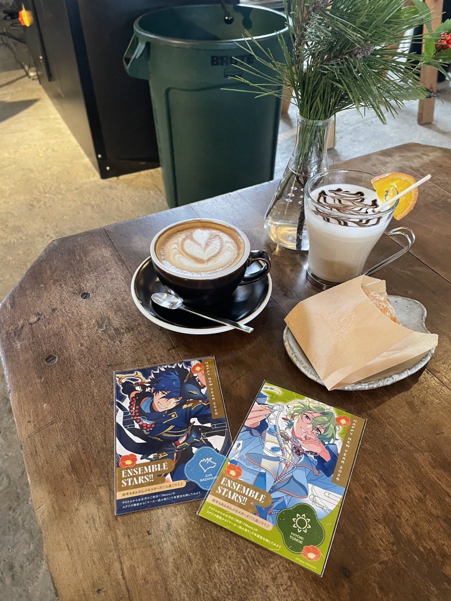manaty514's tweet photo. おしゃれに撮られた新春すぎるEveと
AR機能下手すぎてずっと爆笑してたコメダの1枚🤣！！（ジュンくんは正しい位置にいて、おひいさんは浮いてた笑）
まっさん、サプライズありがとう💚！
新年のアンケートはこれやったんやね笑！ https://t.co/fjl4ueI33e