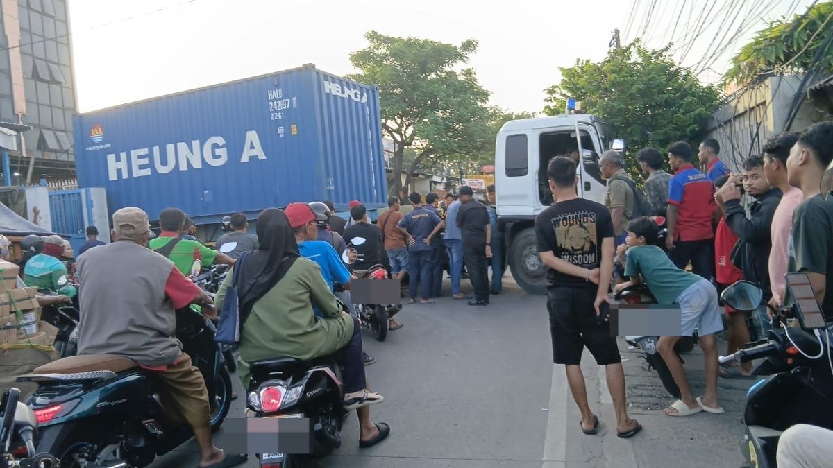 Transportasi Jakarta tweet media