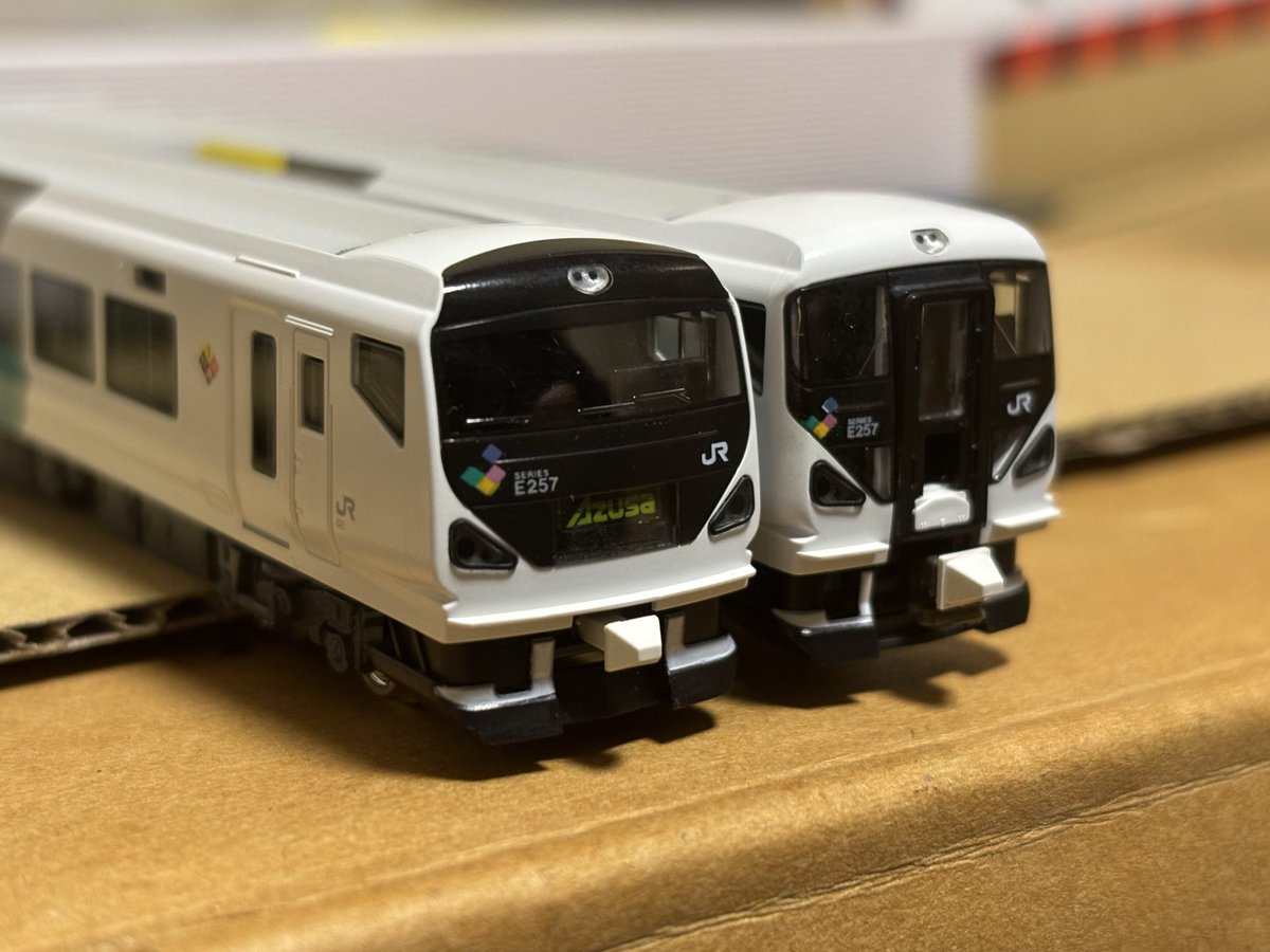 こんばんは。 KATO E257系「あずさ・かいじ」7両基本及び4両増結セット