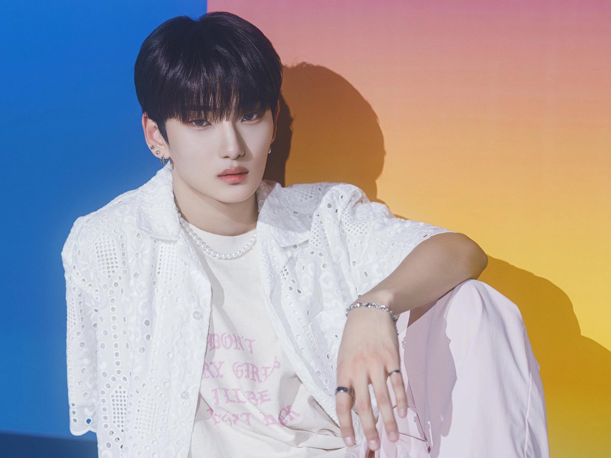 5-member boy group WEZAG will kick off predebut promotions in Japan this February, starting with their first fancon 'The First Harmony' on the 22nd, followed by a mini album release event on the 23rd.

Ex n.SSign and withus member Junhyeok has been confirmed as the first member.