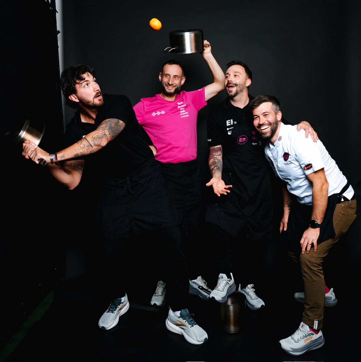 Hoera, eind februari komt de koers thuis en mag ik weer op pad met de roze lycra mannen en vrouwen.
Waar ik het meeste naar uit kijk, Giro en Vuelta met de damesploeg.