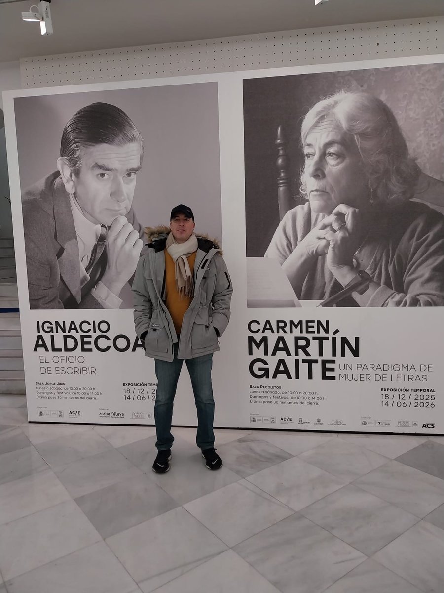 En la @BNE_biblioteca. Francamente, a Martín Gaite la he leído poco, pero a  Ignacio Aldecoa lo he leído con pasión: El fulgor y la sangre, Con el viento  solano, Gran Sol, los