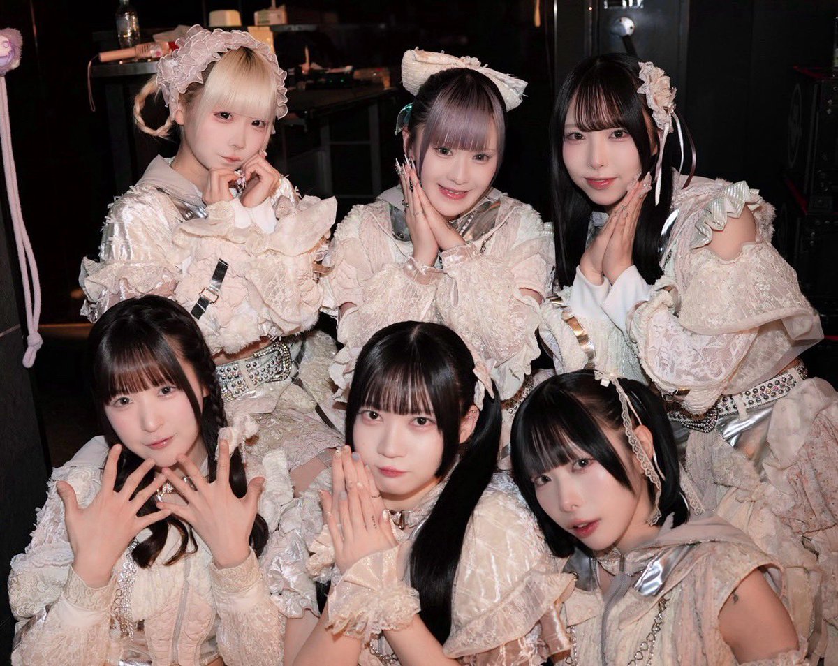 巴月もえ【Mirror,Mirror】 (@MM____moe) / Posts / X