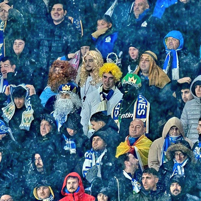 CDLeganes's tweet photo. 👑 Oro, incienso... y victoria 🤪😂 https://t.co/mhibBV3IdW