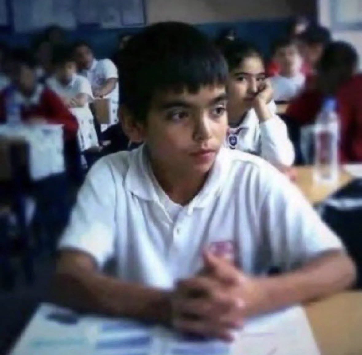 tipliogrenci's tweet photo. Bugün kardeşimiz Berkin Elvan'ın doğum günü. Berkin aramızda olsaydı, 27 yaşına basmış olacaktı. 

Anın mücadelemizin her anında yaşamaya devam edecek! İyi ki doğdun Berkin! https://t.co/ebUA31cEln