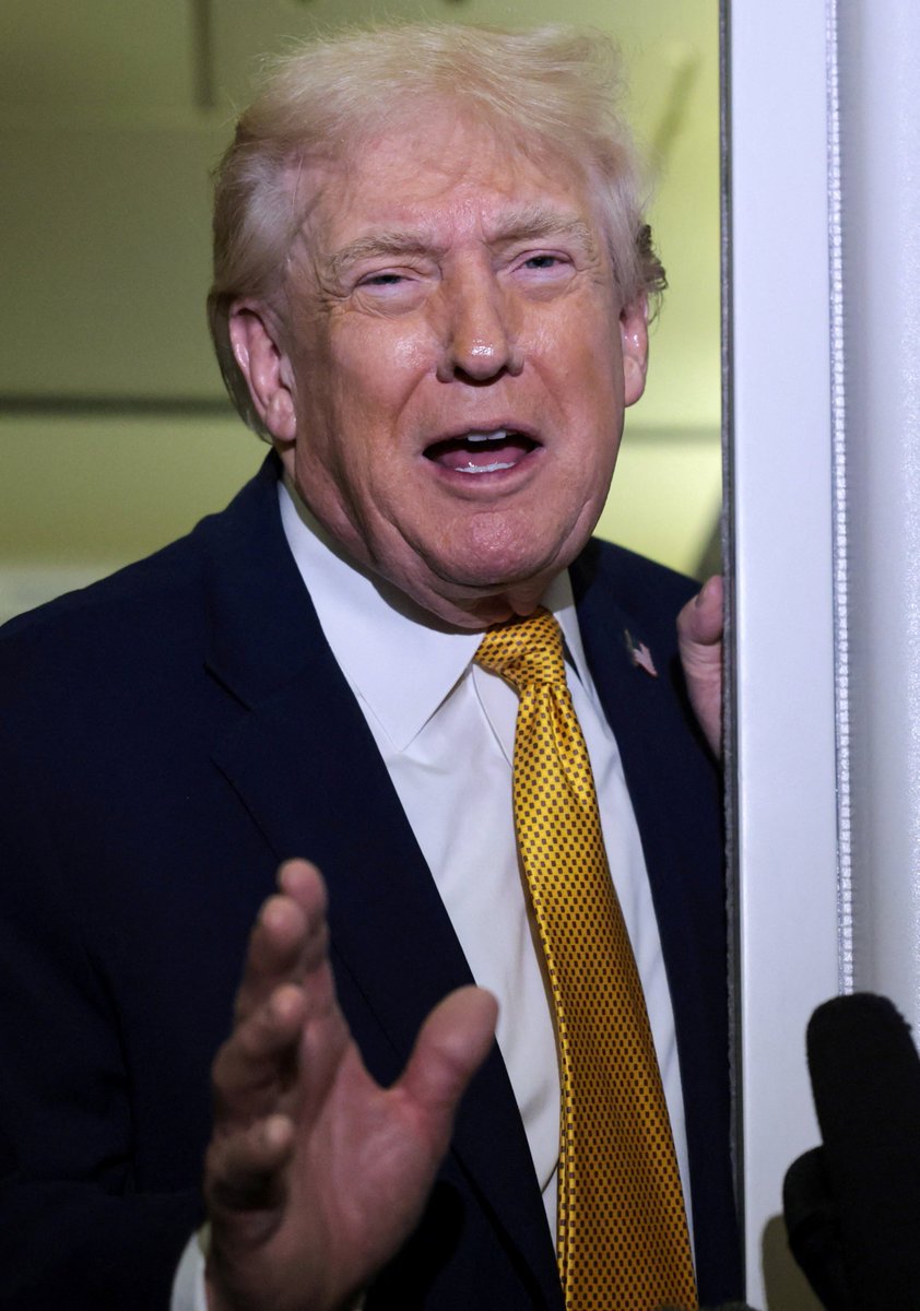 TRUMP PIDIÓ QUE DELCY RODRÍGUEZ LE DÉ “ACCESO TOTAL” AL PETRÓLEO DE VENEZUELA

Le exigió a la presidenta interina de Venezuela “acceso total” al petróleo del país y a otros recursos como condición para avanzar en la “reconstrucción” tras la captura de Nicolás Maduro. Desde el Air