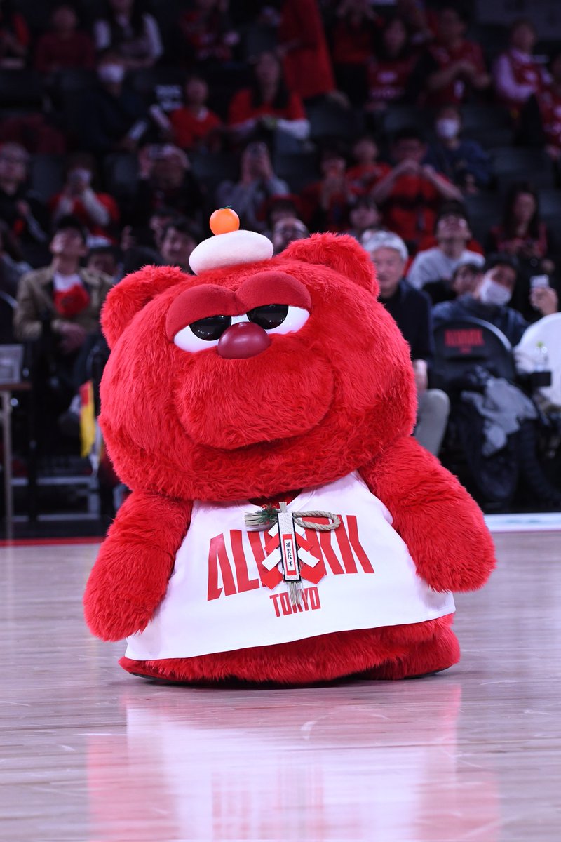 おもちになります 走ってくるおもち🐻と、お餅になりきるおもち