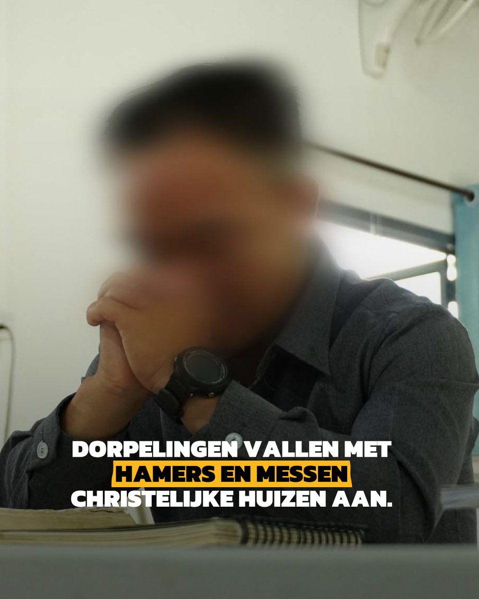 Pastor Bouchan uit Laos deelde het evangelie in zijn dorp. Toen hij weigerde Jezus af te zweren, bonden autoriteiten hem ’s nachts vast aan een paal. Christelijke huizen werden verwoest. Drie gezinnen leven nu verdreven in het bos, in geïmproviseerde tenten. 💔