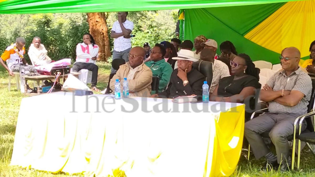 StandardKenya's tweet image. Youths from Rugi Ward graduate from a one-month computer training programme at Rugi Digital Hub under Digital Mashinani, an initiative by Nyeri Senator Wahome Wamatinga to equip young people with essential computer skills.

Pictures: Amos Kiarie