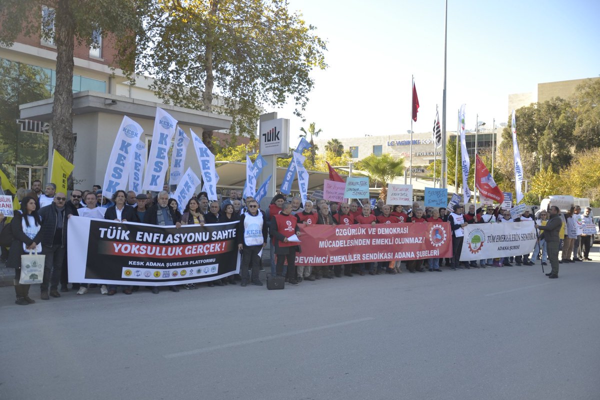 TÜİK’in sahte enflasyon rakamlarına karşı KESK ve emekli sendikaları ile birlikte TÜİK önüne yürüdük. "Kaynak yok" yalanına inanmıyoruz. Sadaka değil hak, sefalet değil insanca yaşam için emekçileri mücadeleye çağırıyoruz.