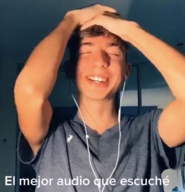 desde ayer no paro de escuchar a los bts y con cada canción que me sale soy este