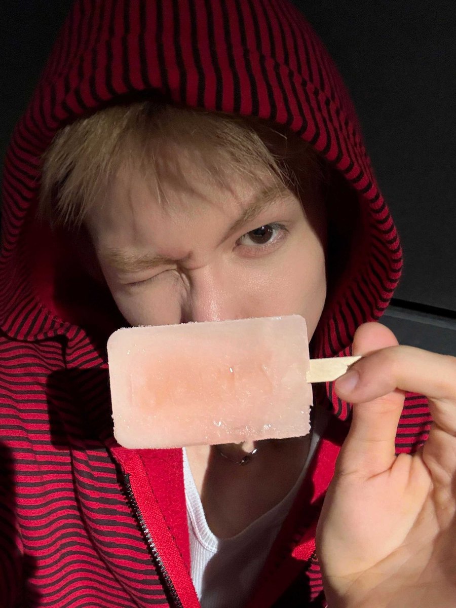 ma33tp's tweet image. 내가 볼려고 만든 🦔✌🏻마틴셀카 타래✌🏻🦔