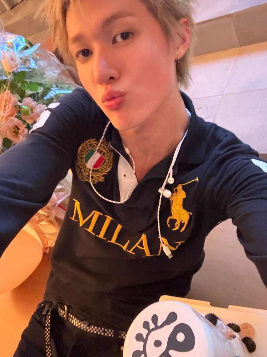 ma33tp's tweet image. 내가 볼려고 만든 🦔✌🏻마틴셀카 타래✌🏻🦔