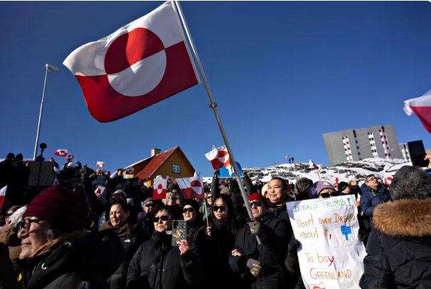 ترامب يجدد تمسّكه بضم غرينلاند ورئيس وزرائها يرد: هذا يكفي 