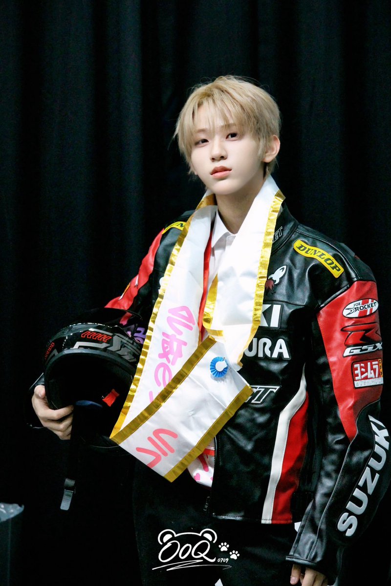 daitsukee's tweet image. Give me 5 minutes… OPPA’s on the way 😌